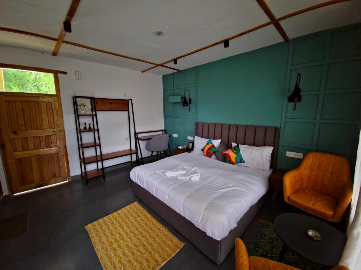 Hotel Peppy Nomads Luxuria Jibhi Exterior foto